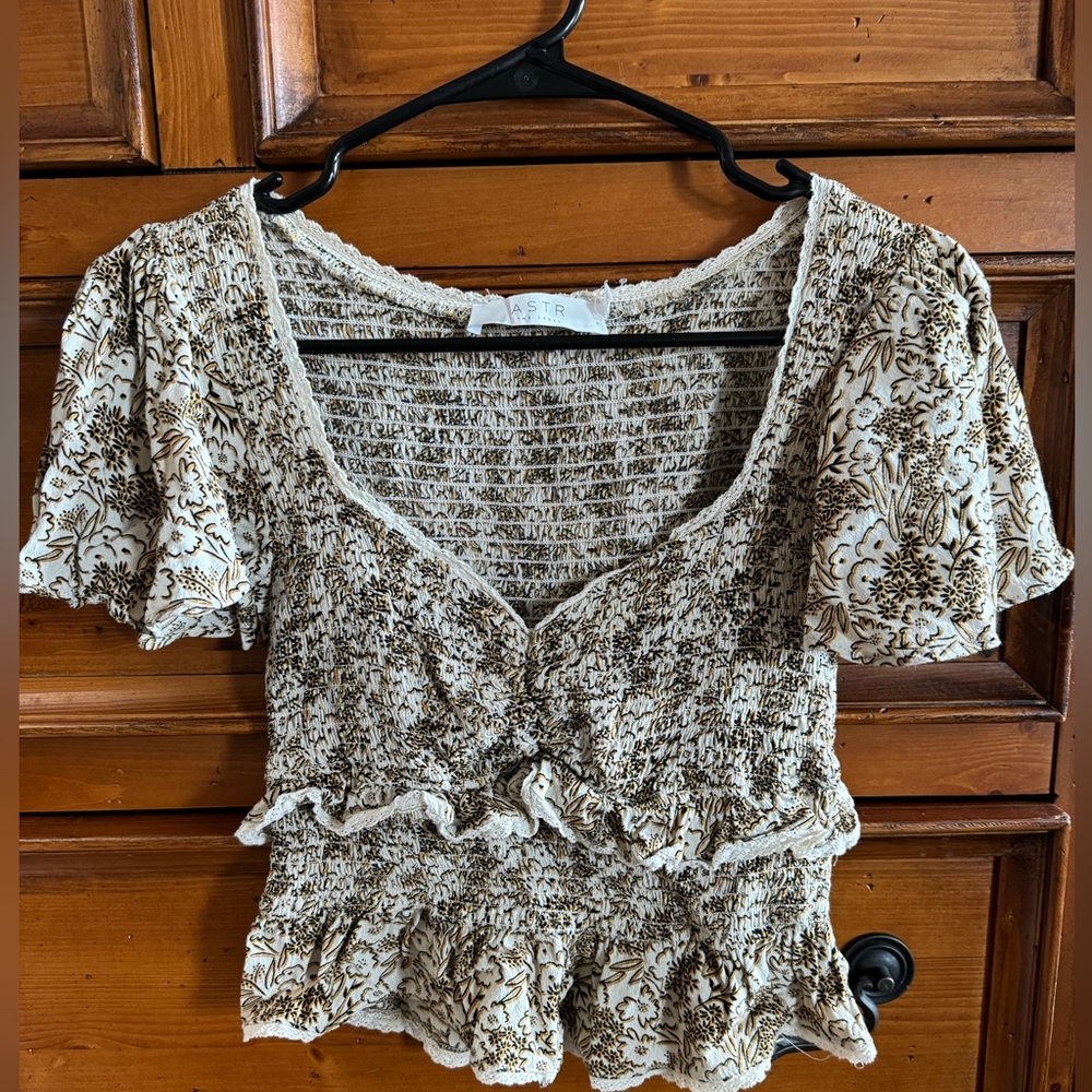 Astr The Label Floral Top